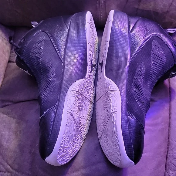 Men's Size 11.5 Air Jordan Q Flight 2011 Black and White - Picture 4 of 6